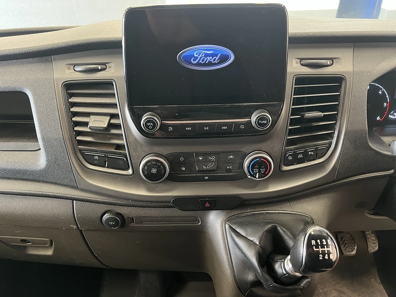 2021 Ford Transit Custom Panel Van — cab interior