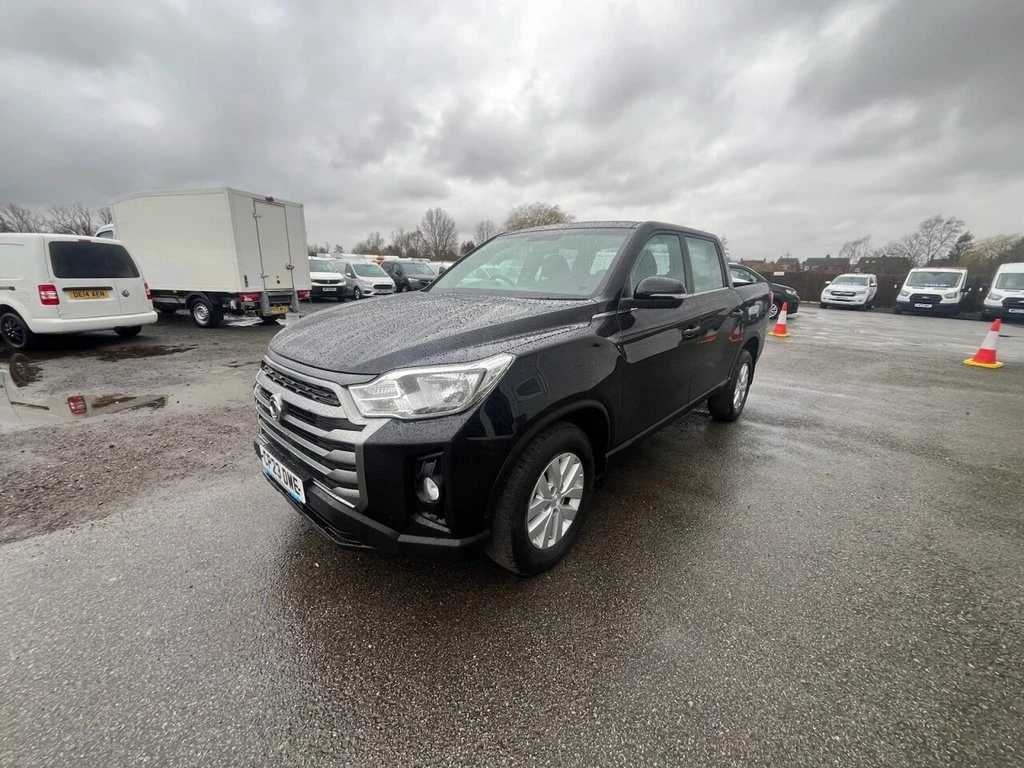 2023 SsangYong Musso Double Cab PickUp Van — front three-quarter view