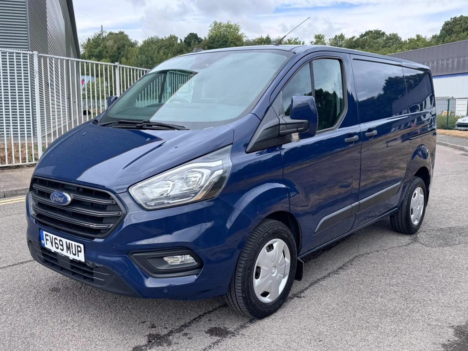 2020 Ford Transit Custom Panel Van — front three-quarter view