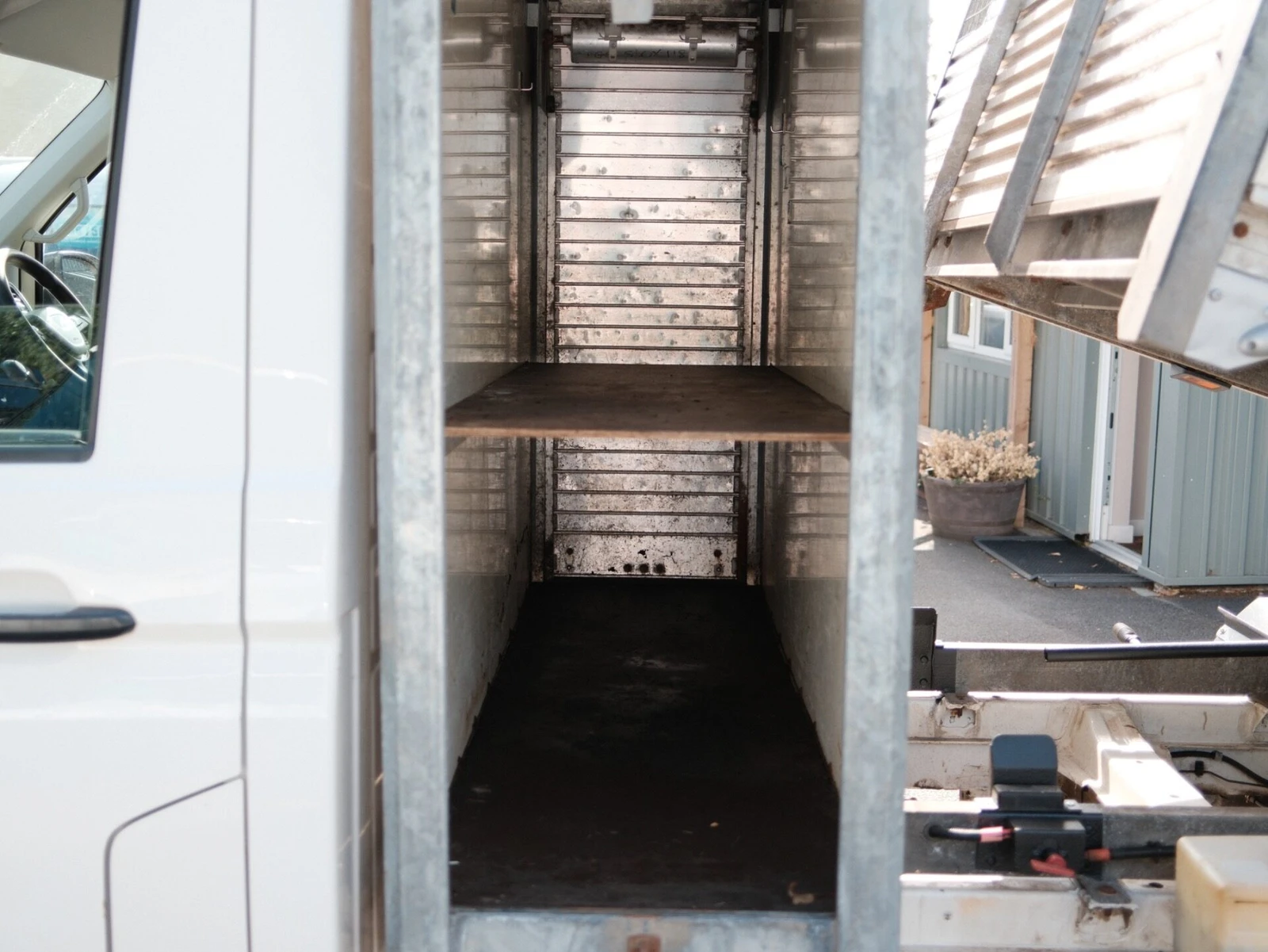 2019 MAN TGE Tipper Van — cab interior