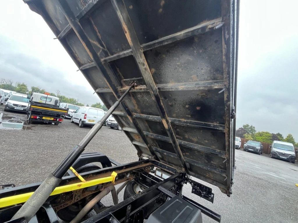 2023 Isuzu Grafter Tipper Van — detail
