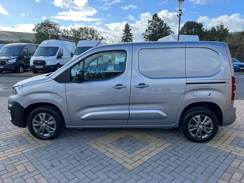 2023 Peugeot Partner Panel Van — side view