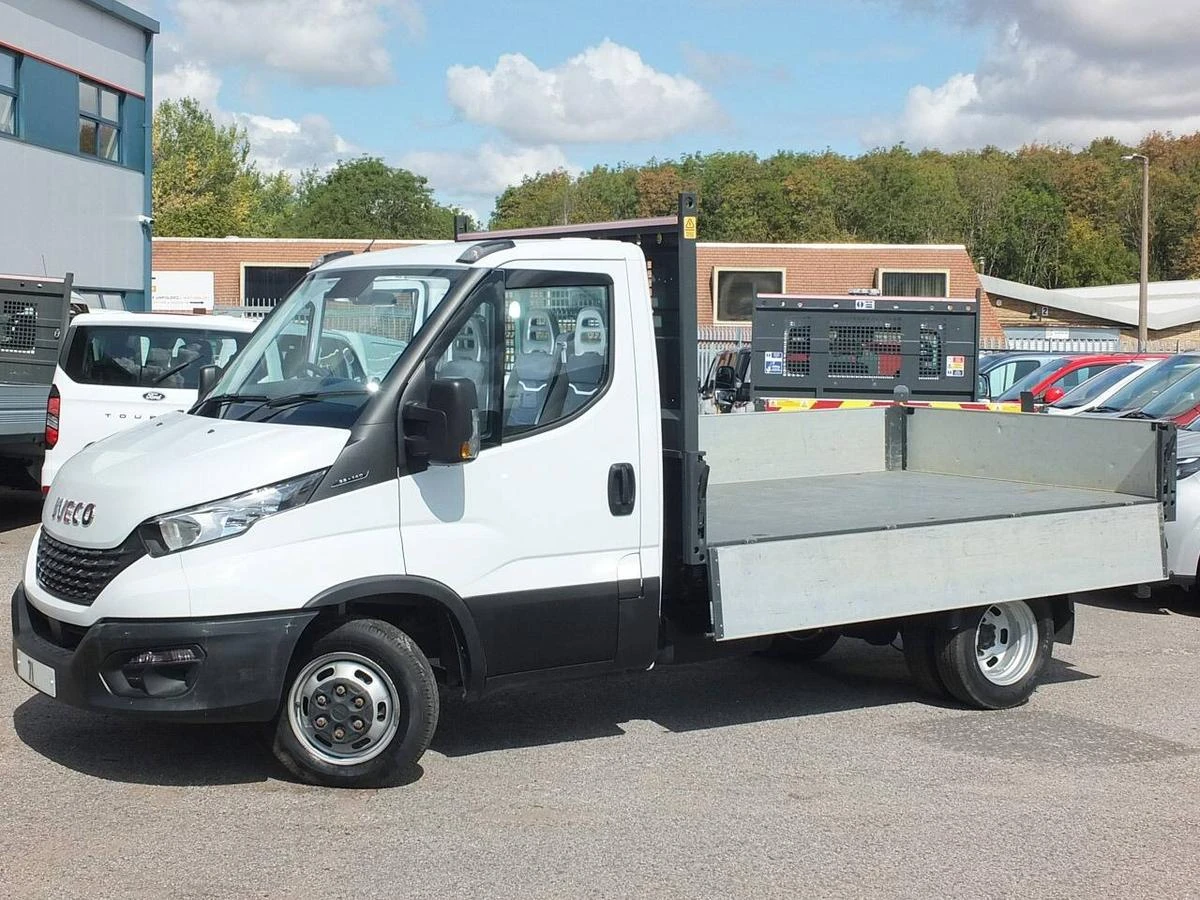 2021 Iveco Daily Tipper Van — front three-quarter view