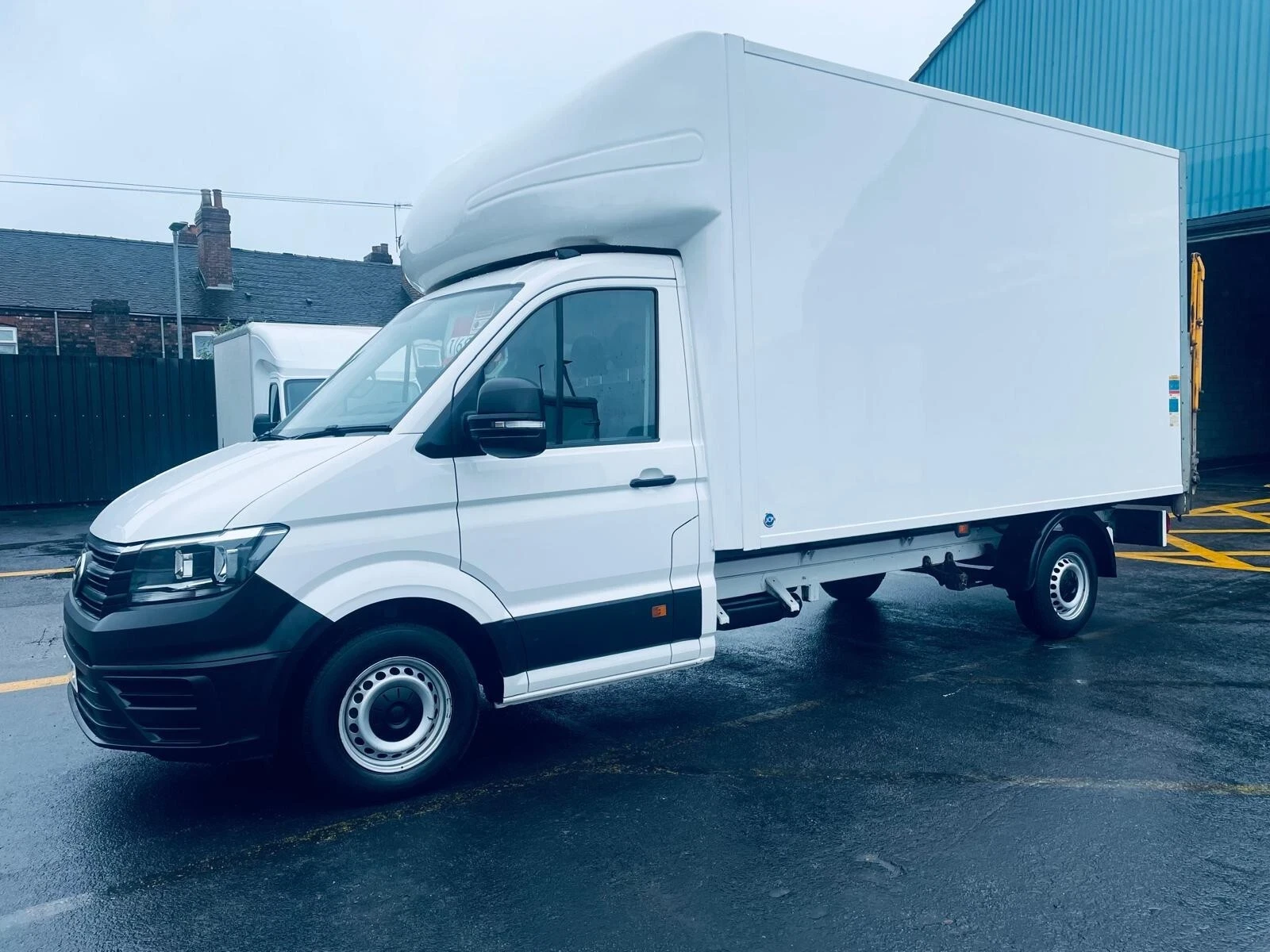 2021 Volkswagen Crafter Luton Box Van — front three-quarter view