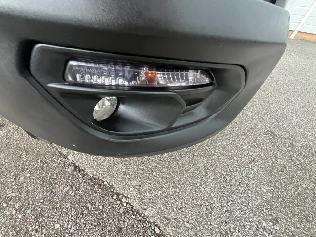 2023 Iveco Daily Dropside Van — detail