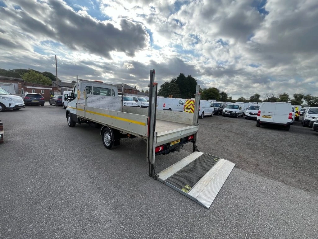 2023 Iveco Daily Dropside Van — rear three-quarter view