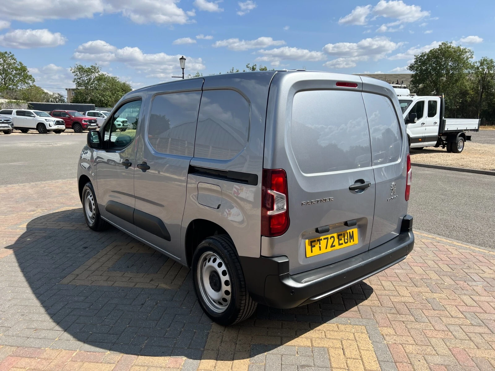 2023 Peugeot Partner Panel Van — rear three-quarter view