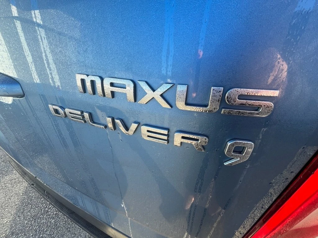 2023 Maxus Deliver 9 High Roof Panel Van — detail