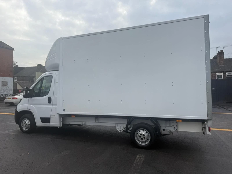 2023 Peugeot Boxer Luton Box Van — side view