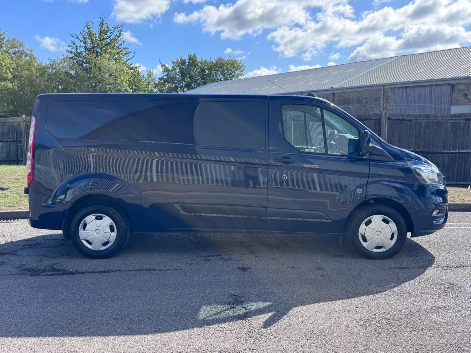 2019 Ford Transit Custom Panel Van — side view