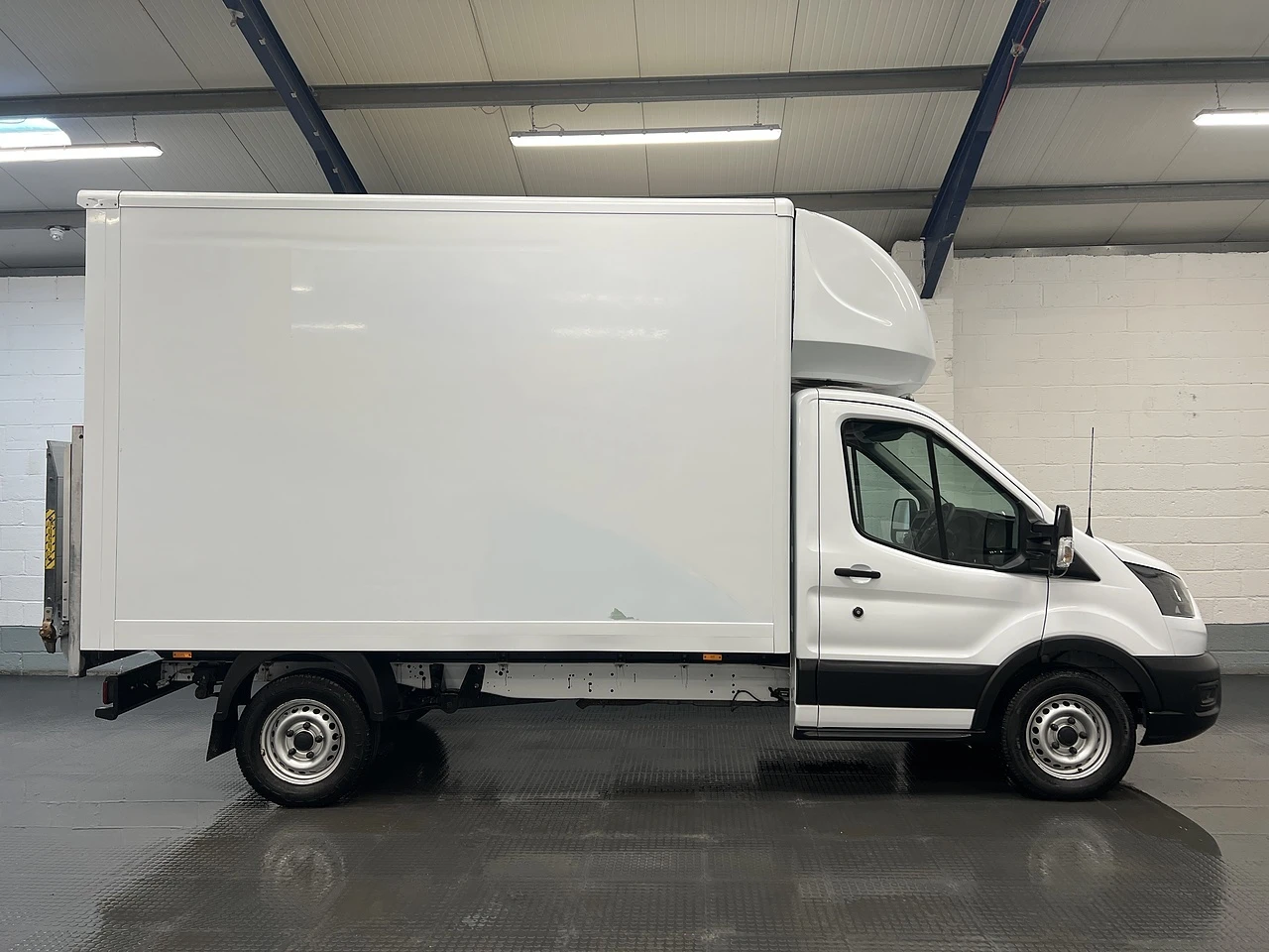 2022 Ford Transit Luton Box Van — side view