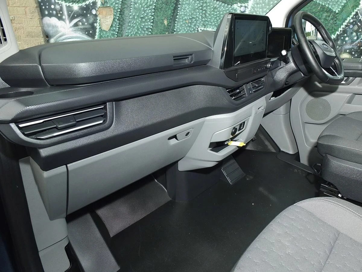 2024 Ford Transit Custom Panel Van — cab interior