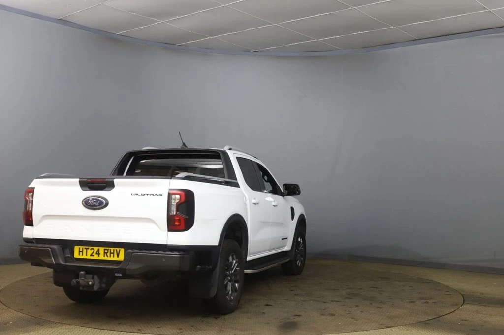 2024 Ford Ranger Double Cab PickUp Van — rear three-quarter view