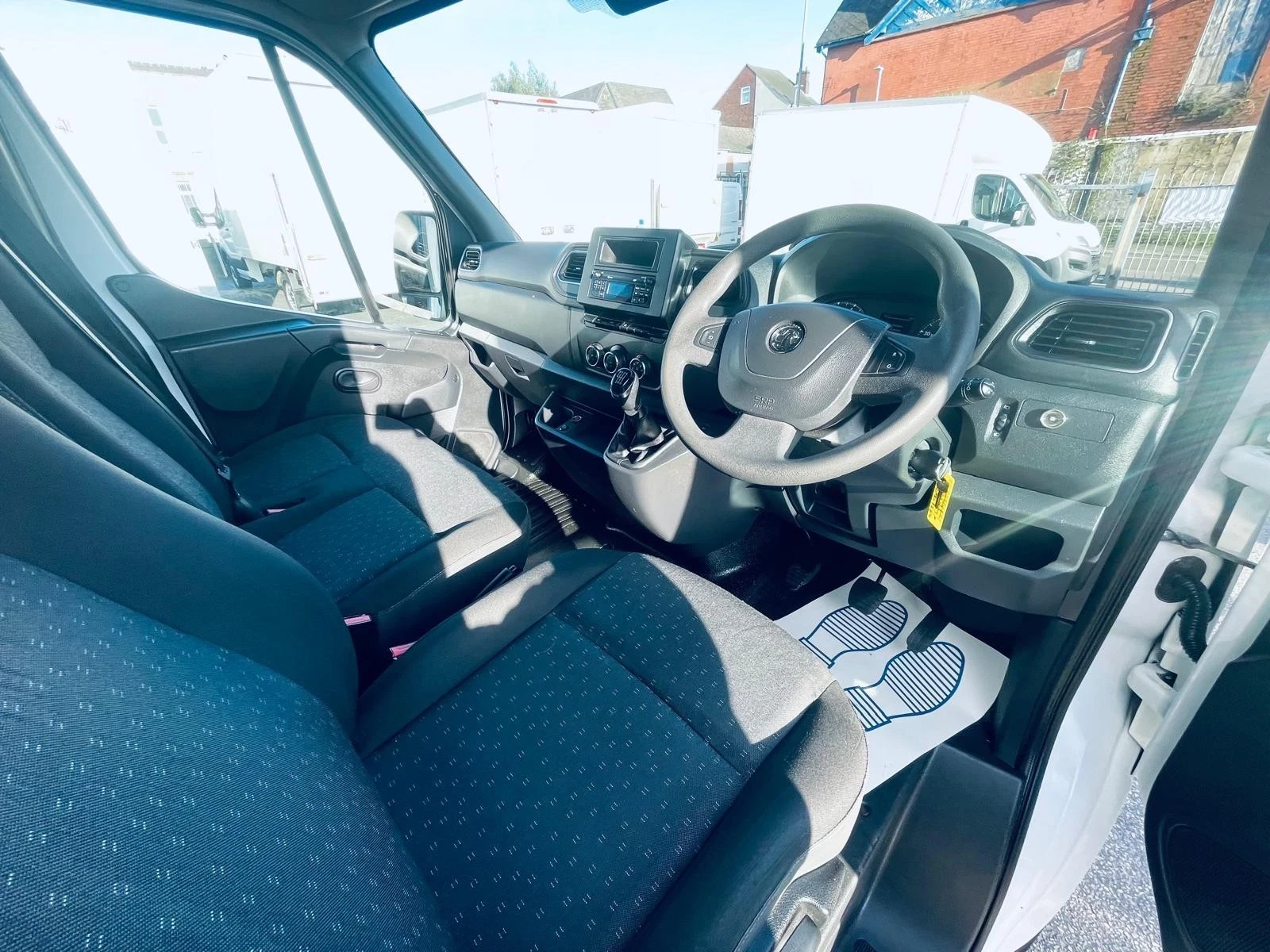 2021 Vauxhall Movano Luton Low Loader Van — cab interior