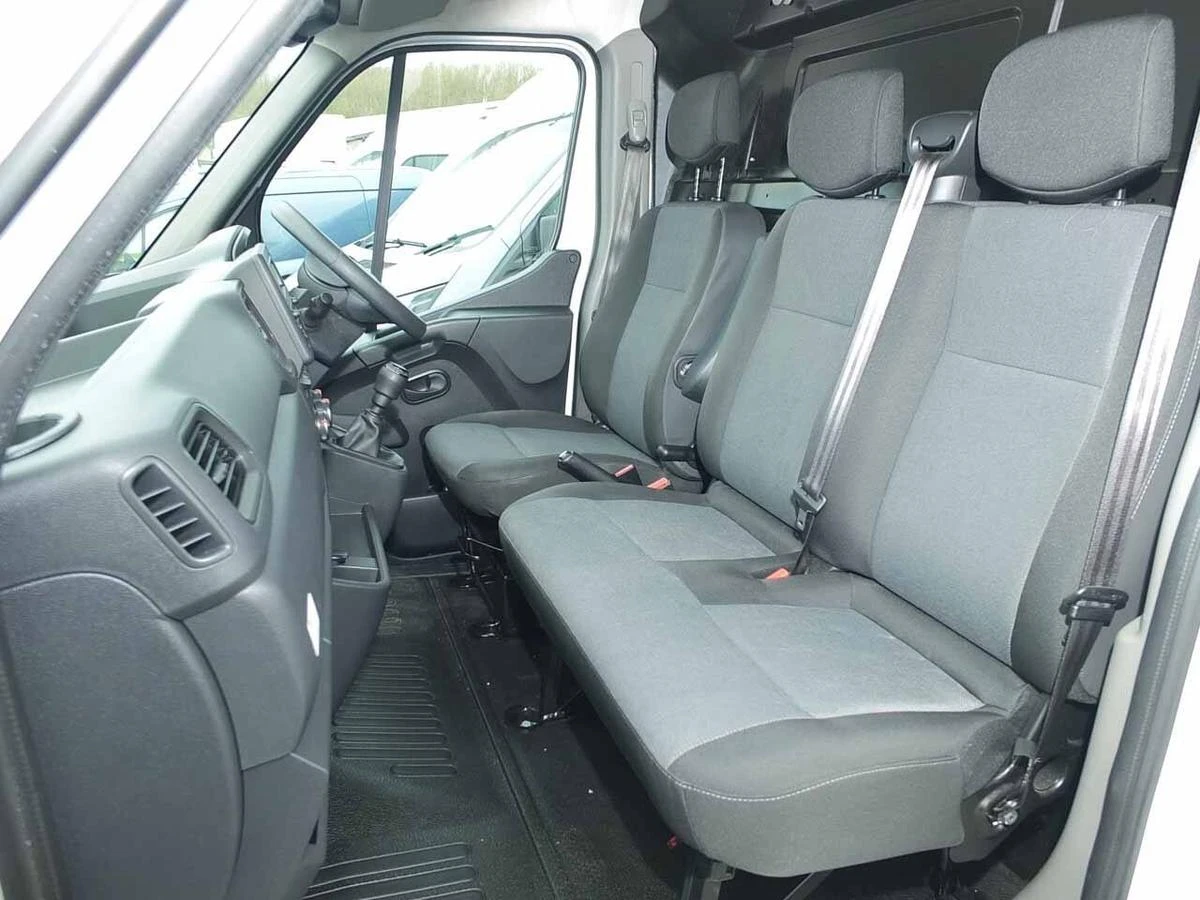 2023 Renault Master Luton Low Loader Van — cab interior