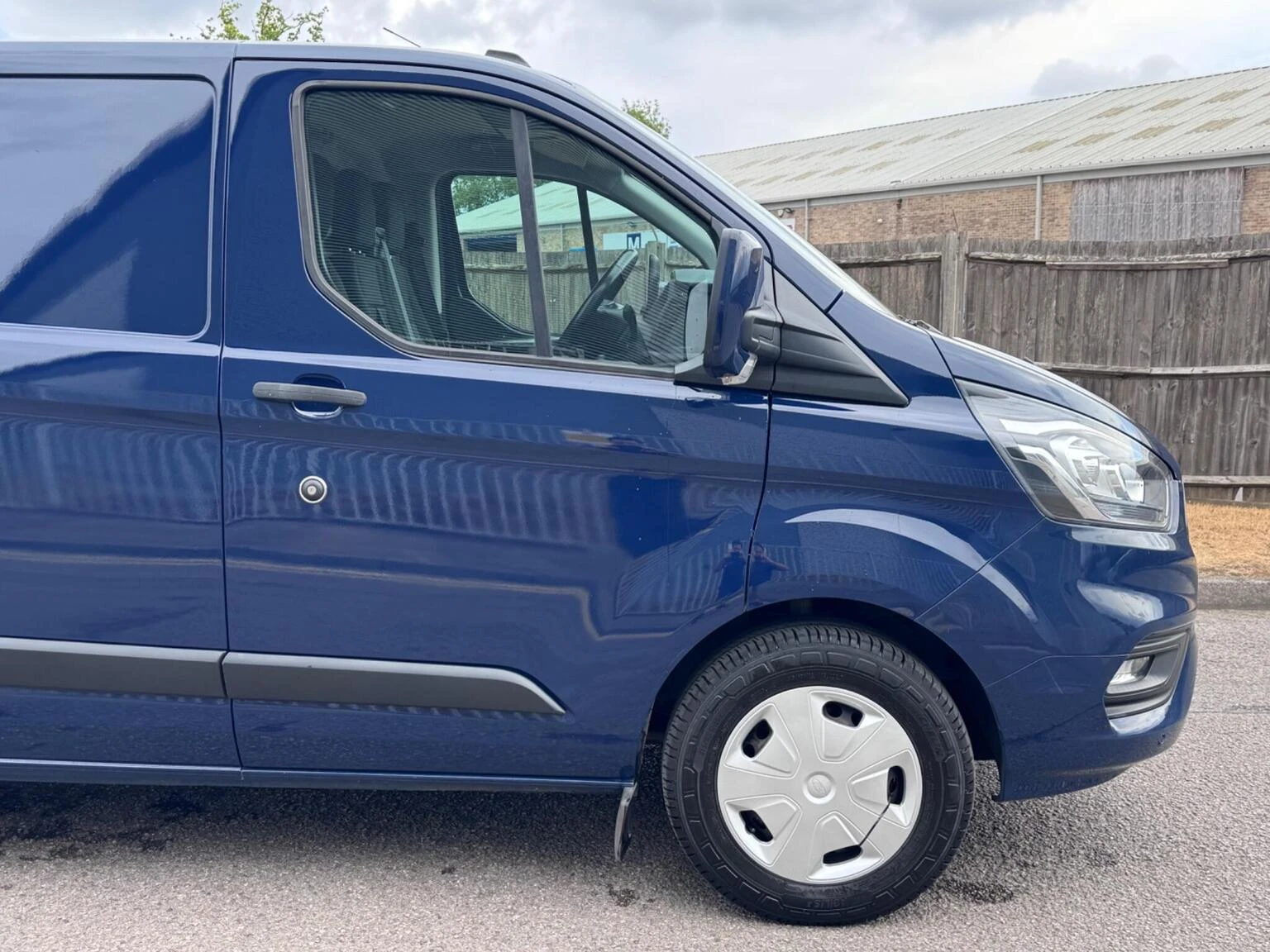 2020 Ford Transit Custom Panel Van — detail