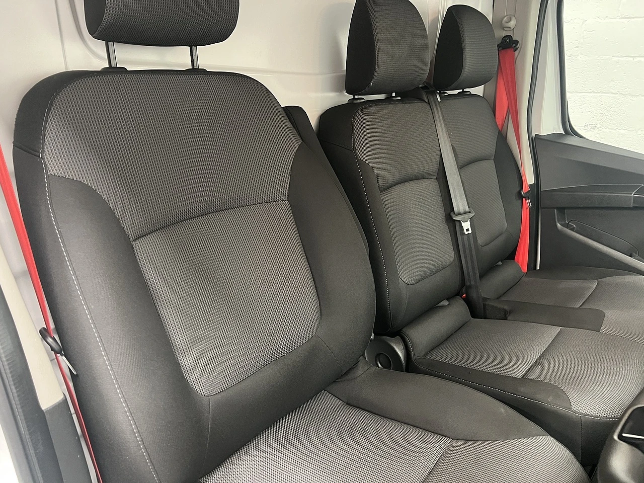 2022 Renault Trafic Luton Low Loader Van — cab interior