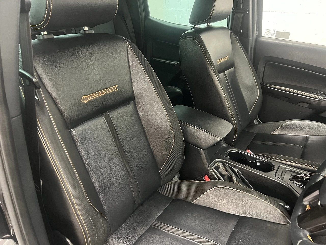 2022 Ford Ranger Double Cab PickUp Van — cab interior