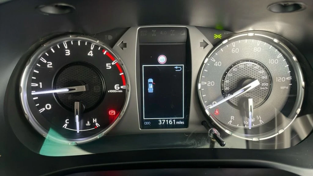 2023 Toyota Hilux Double Cab PickUp Van — cab interior