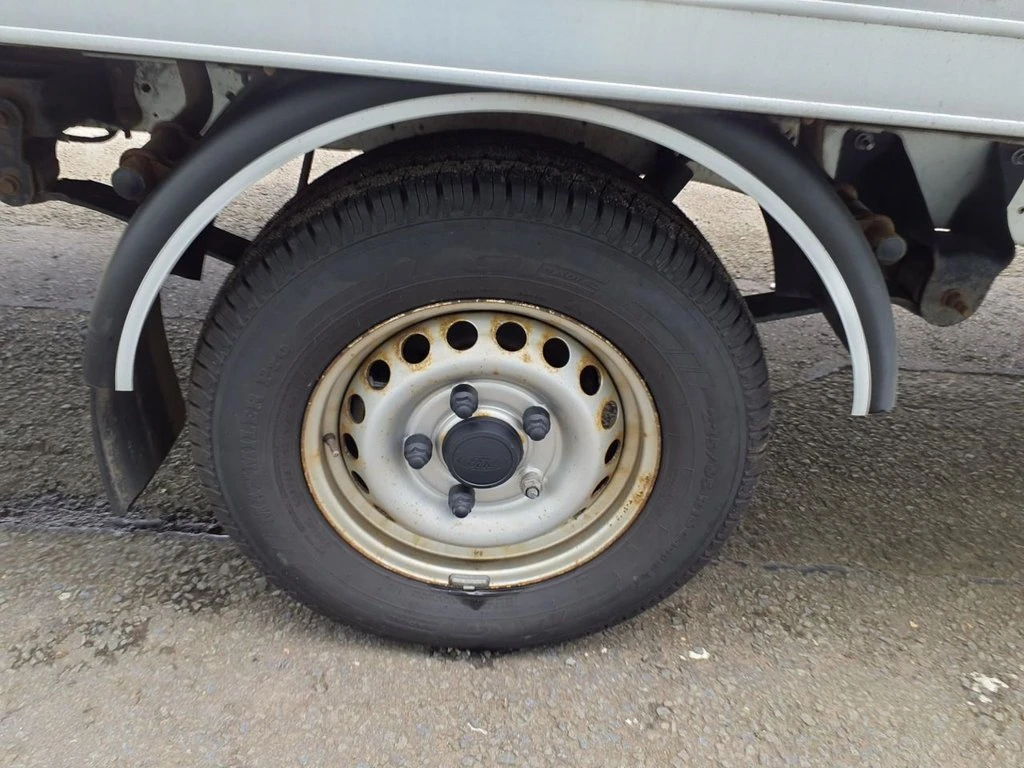 2022 Ford Transit Luton Box Van — detail