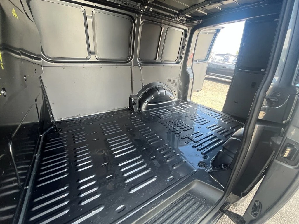2023 Volkswagen Transporter Panel Van — cab interior