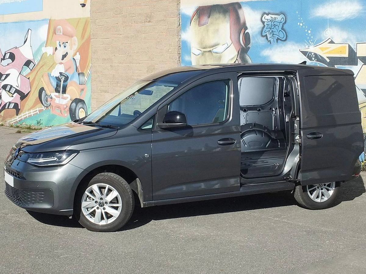 2023 Volkswagen Caddy Panel Van — side view