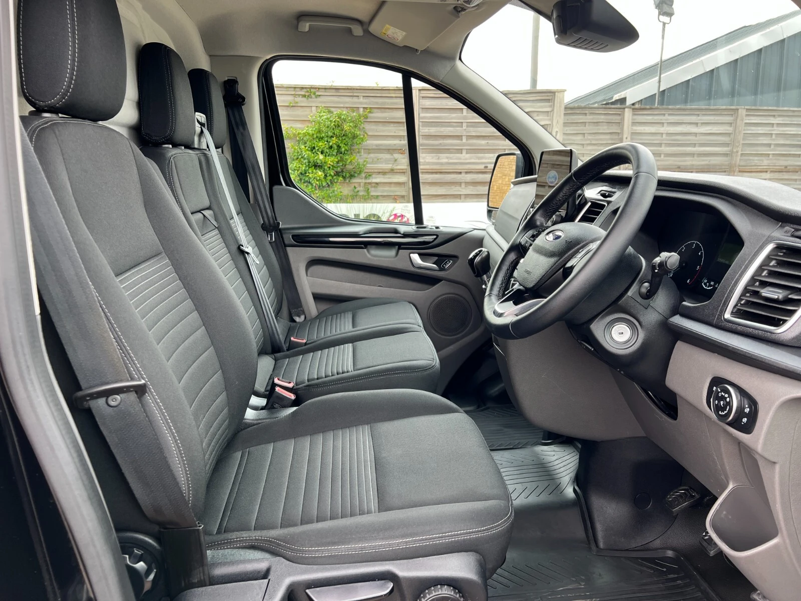 2022 Ford Transit Custom Panel Van — cab interior