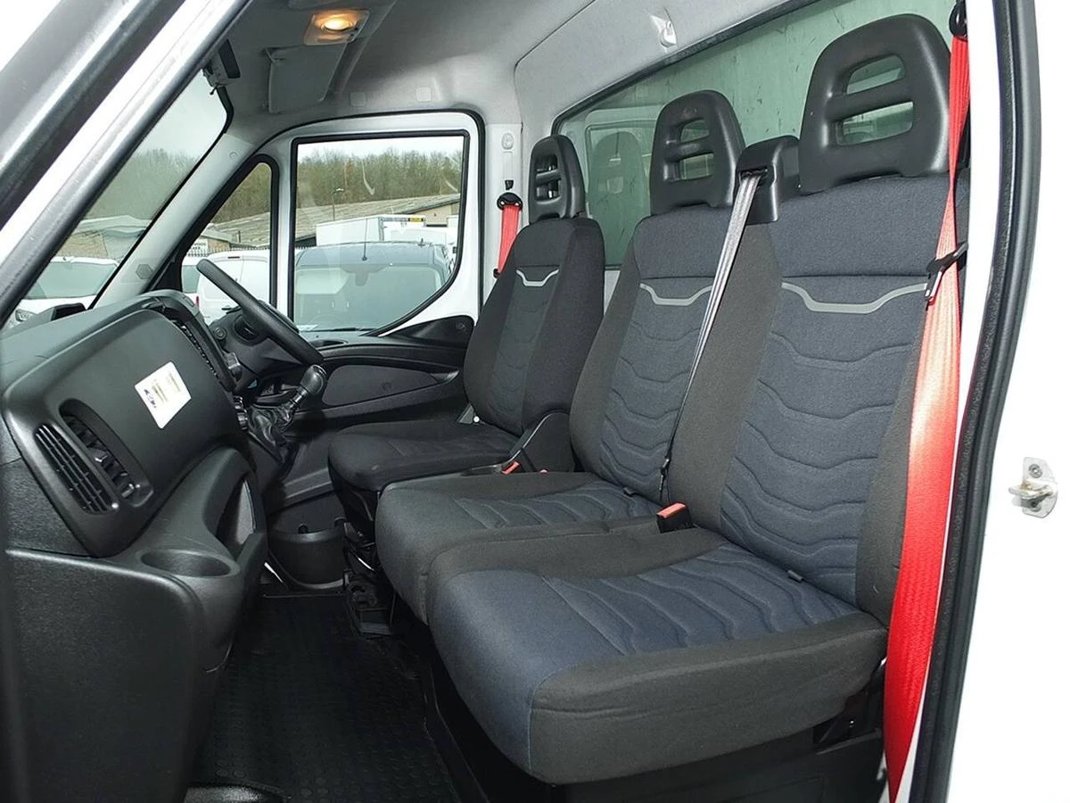 2021 Iveco Daily Luton Low Loader Van — cab interior