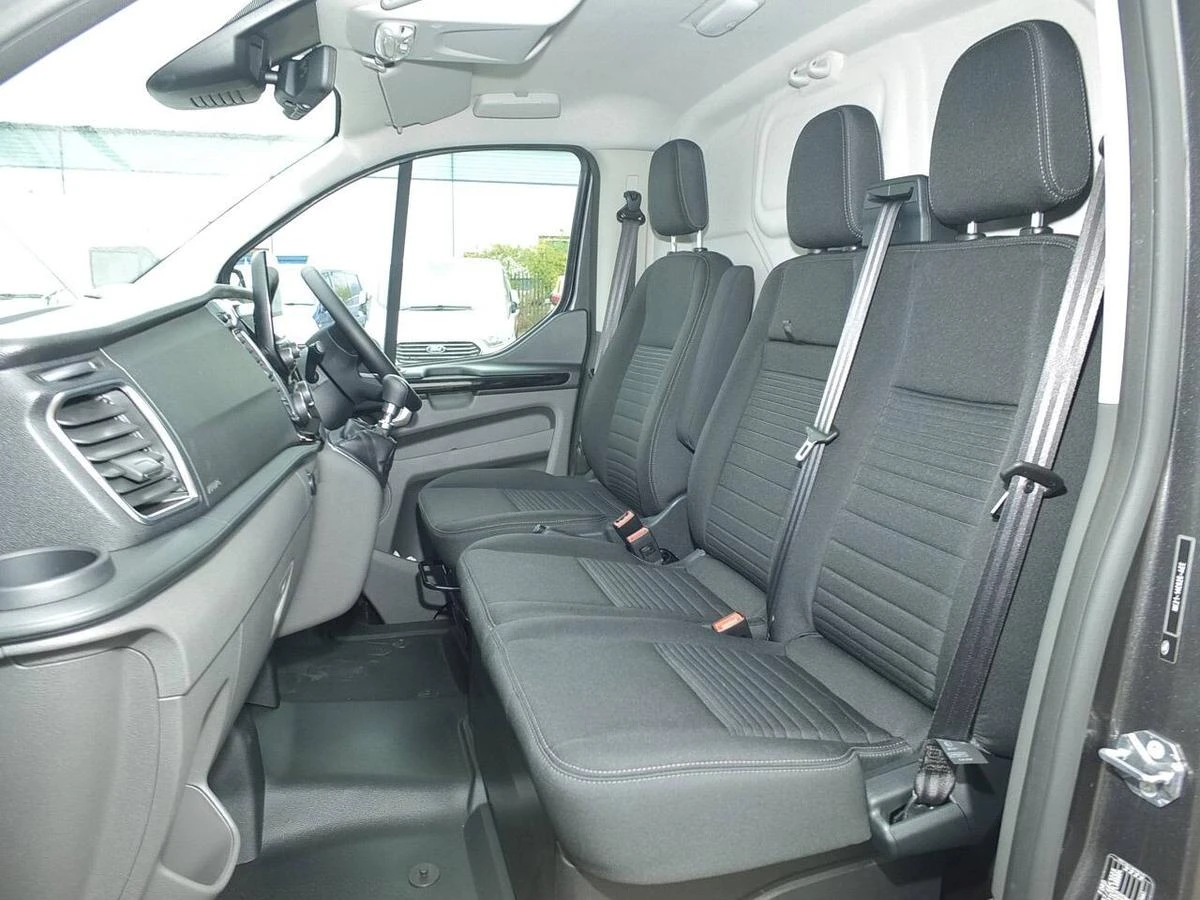 2023 Ford Transit Custom Panel Van — cab interior