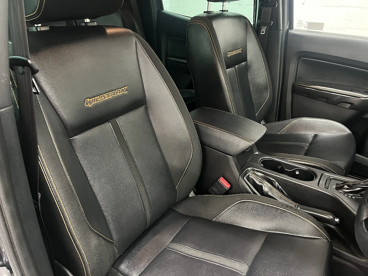 2022 Ford Ranger Double Cab PickUp Van — cab interior