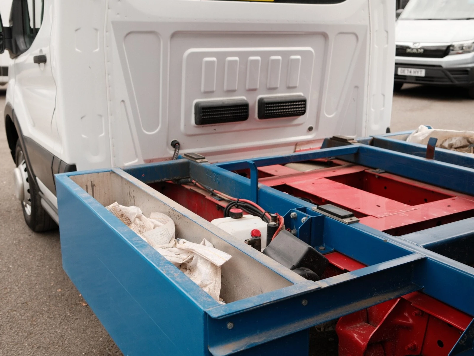 2022 Ford Transit Tipper Van — detail
