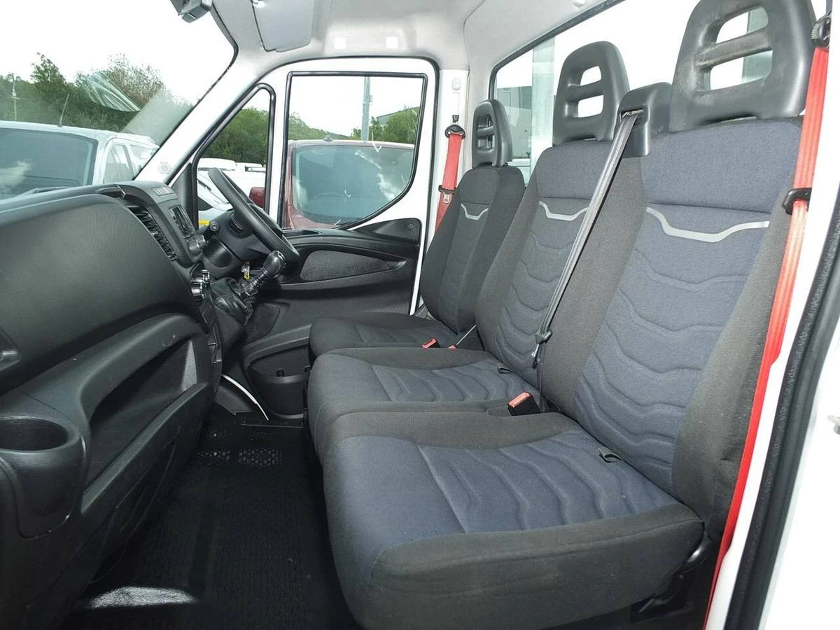 2021 Iveco Daily Dropside Van — cab interior