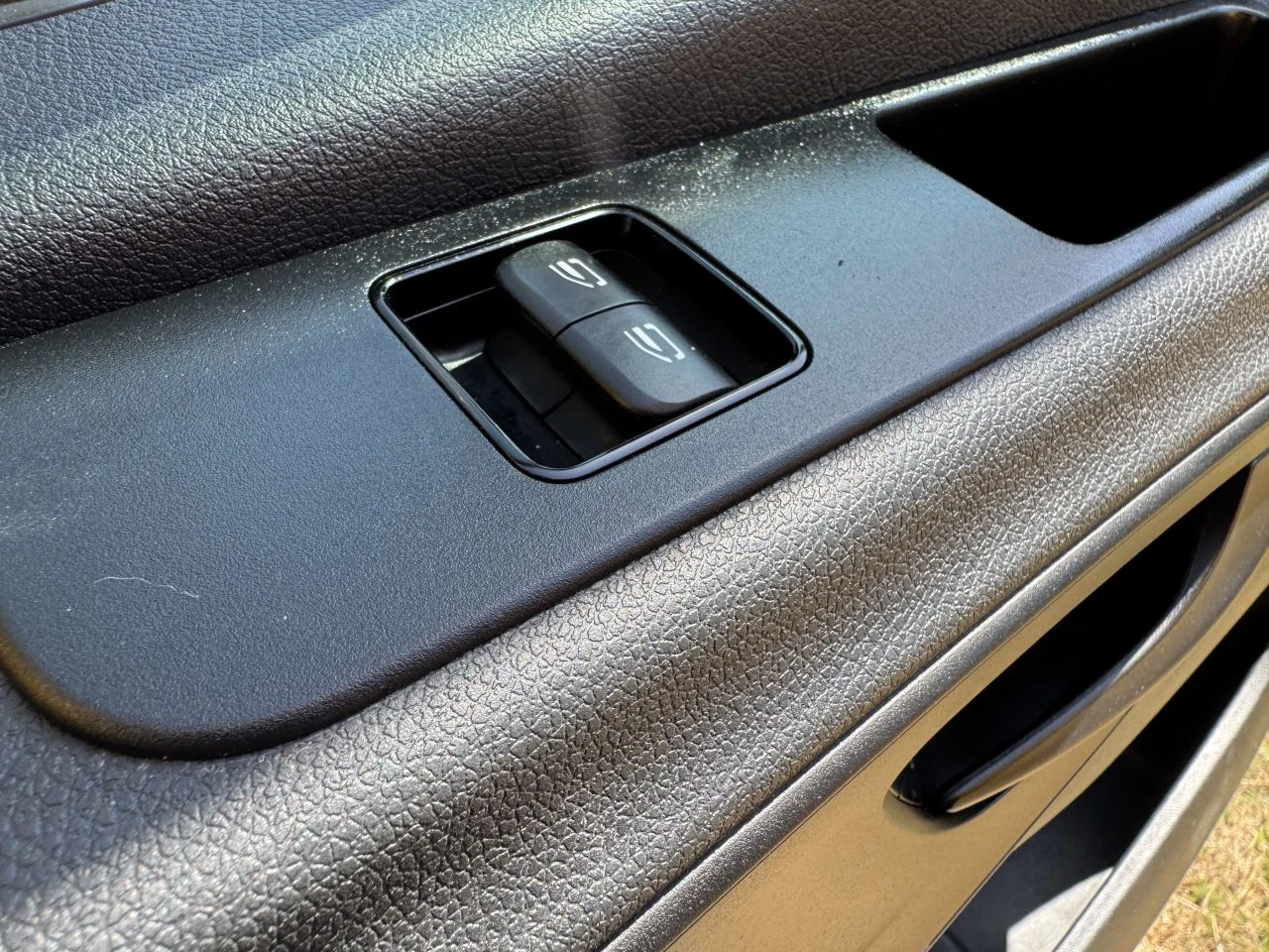 2020 Mercedes-Benz Sprinter Luton Box Van — detail