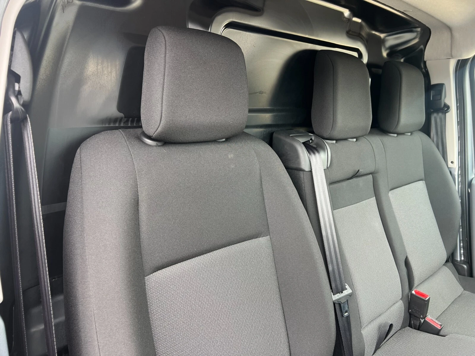 2022 Peugeot Expert Panel Van — cab interior